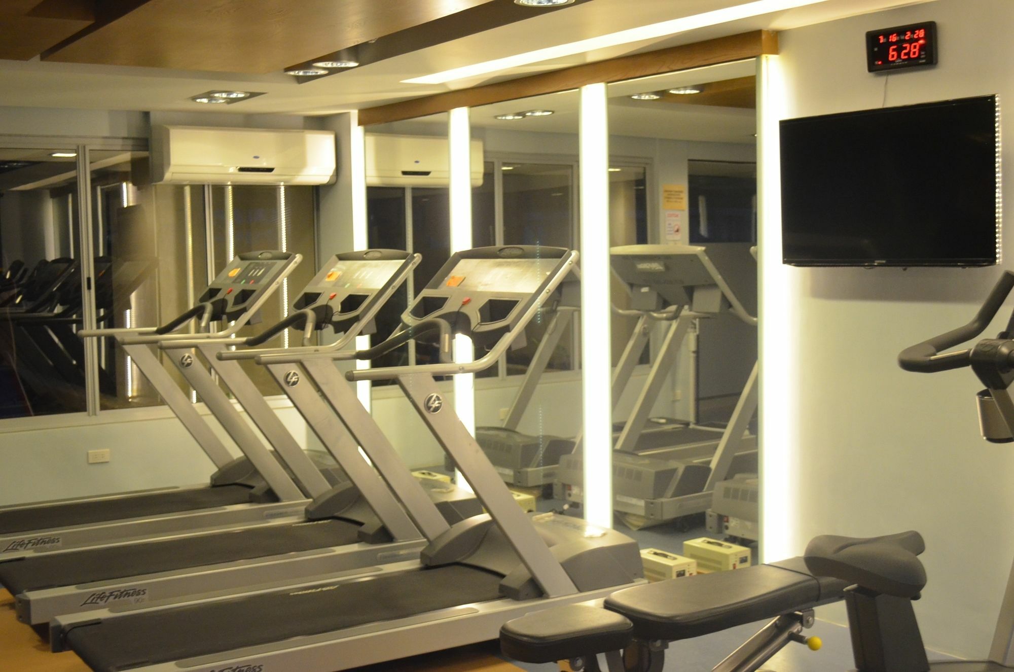 Greenbelt Madison Apartments Makati City Luaran gambar